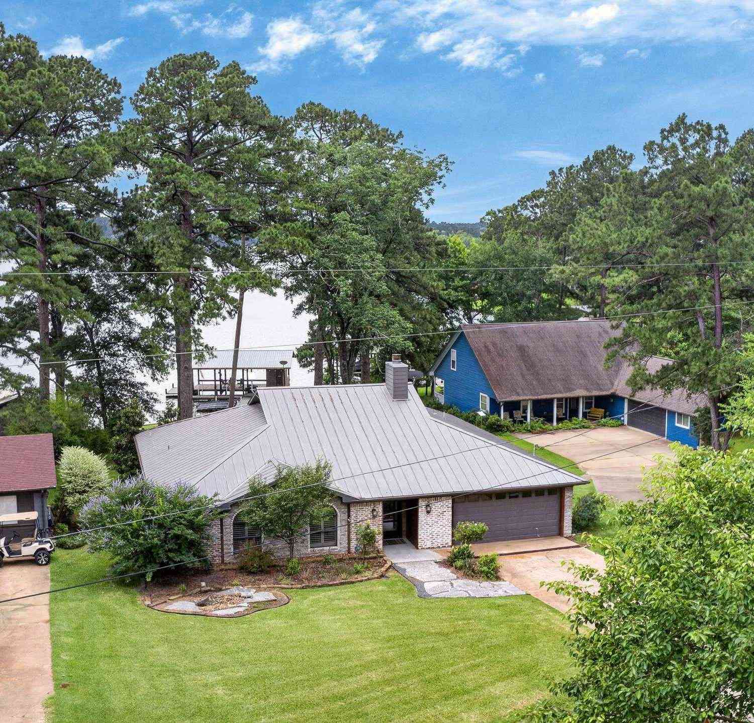 Homes For Sale - 214 Lazy Lane Circle<br/> Grapeland, TX 75844