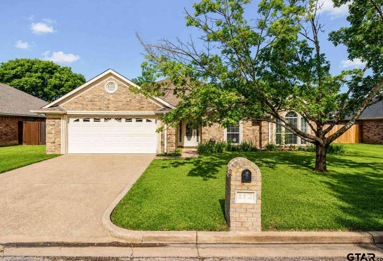 Homes For Sale - 112 Amanda<br/> Whitehouse, TX 75791