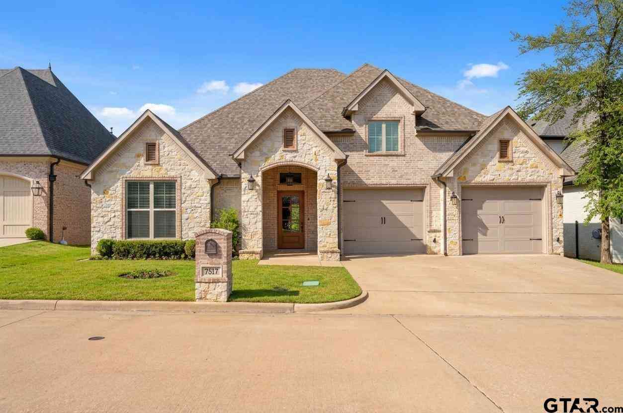 Homes For Sale - 7517 Cross Gate Way<br/> Tyler, TX 75703
