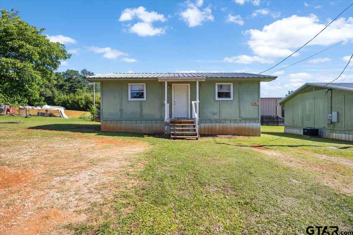 Homes For Sale - 108 Mcclung St<br/> Winona, TX 75792