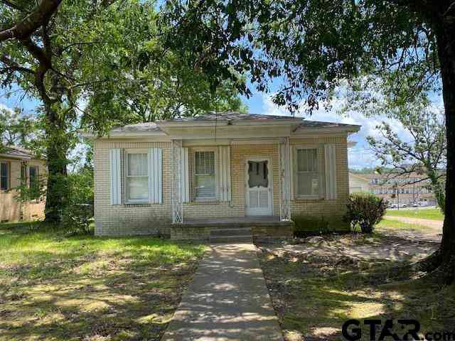 Homes For Sale - 306 S Fenton Ave<br/> Tyler, TX 75702
