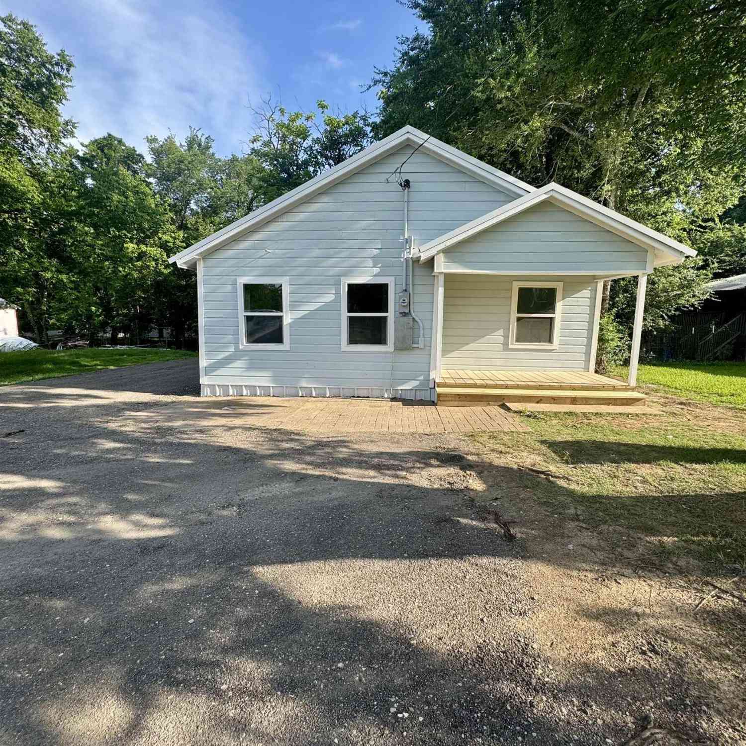 Homes For Sale - 606 W Wolfe St<br/> Grand Saline, TX 75140