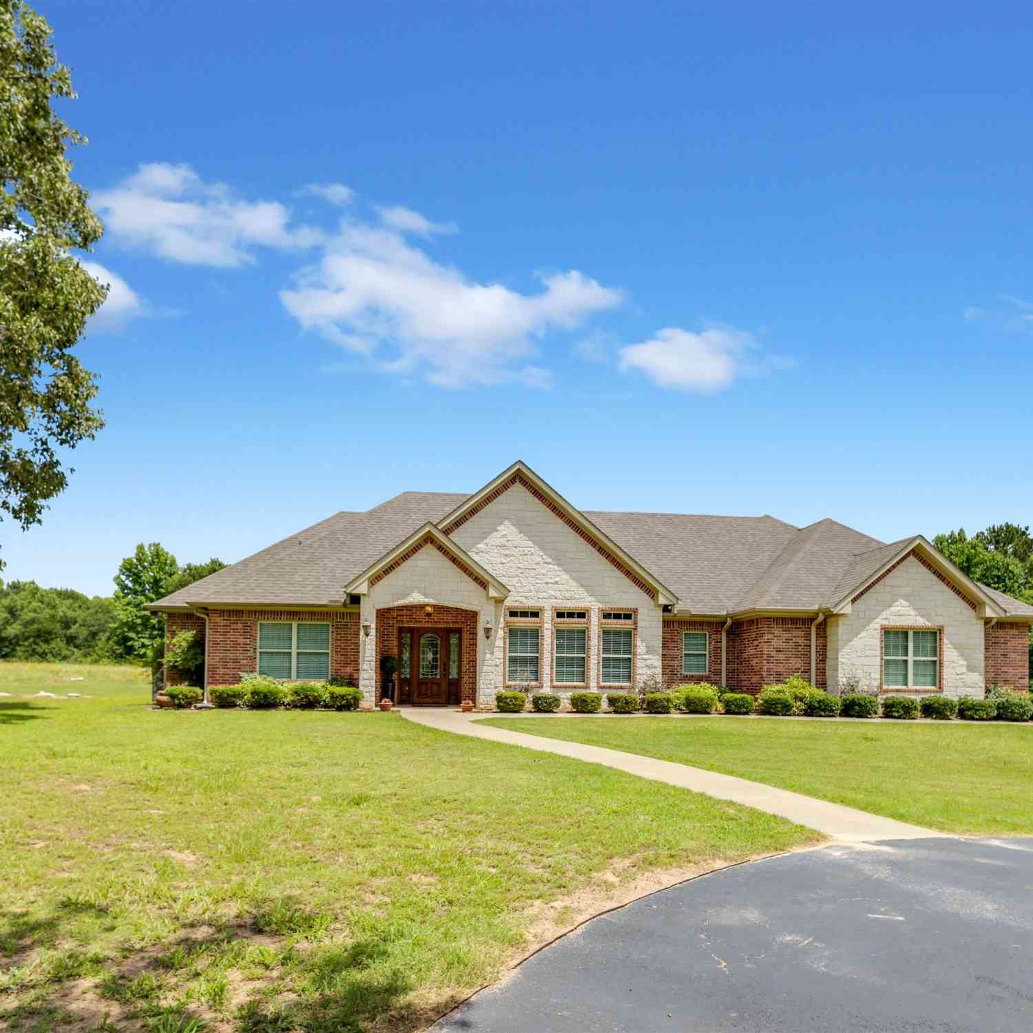 Homes For Sale - 1250 N Highway 37<br/> Quitman, TX 75783
