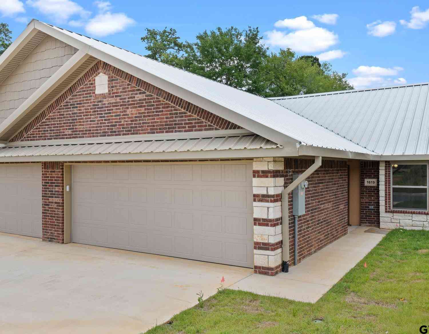 Townhouse For Sale - 1619 Big Bend<br/> Longview, TX 75605
