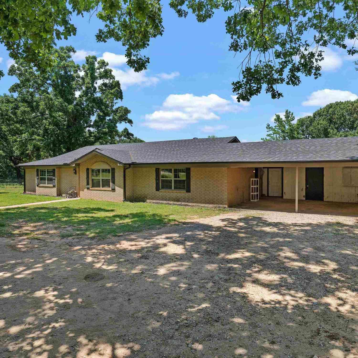 Homes For Sale - 11162 County Road 233<br/> Arp, TX 75750