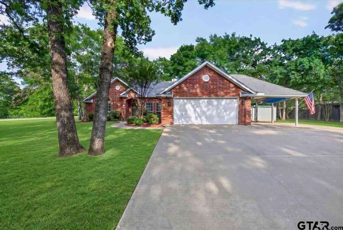 Homes For Sale - 4 Huckleberry Lane<br/> Henderson County, Star Harbor, TX 75148