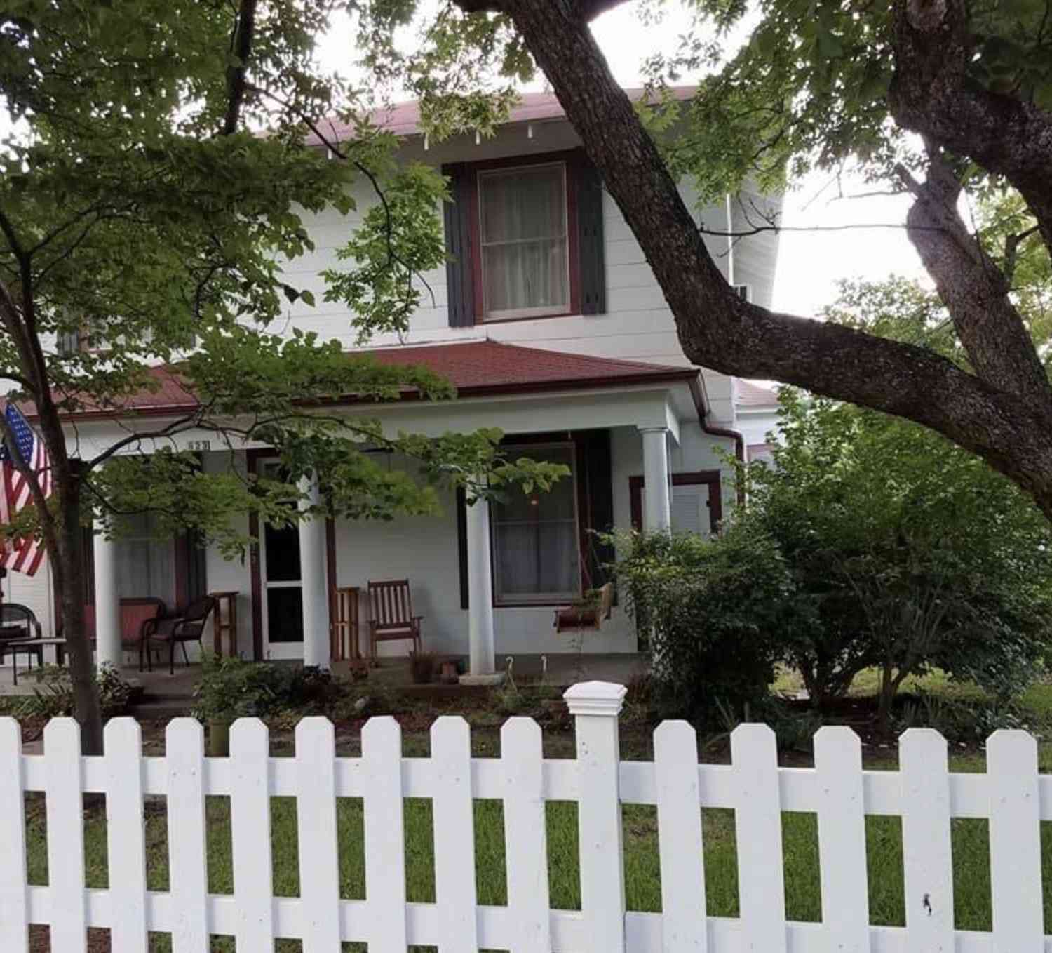 Homes For Sale - 823 S Magnolia St<br/> Palestine, TX 75801