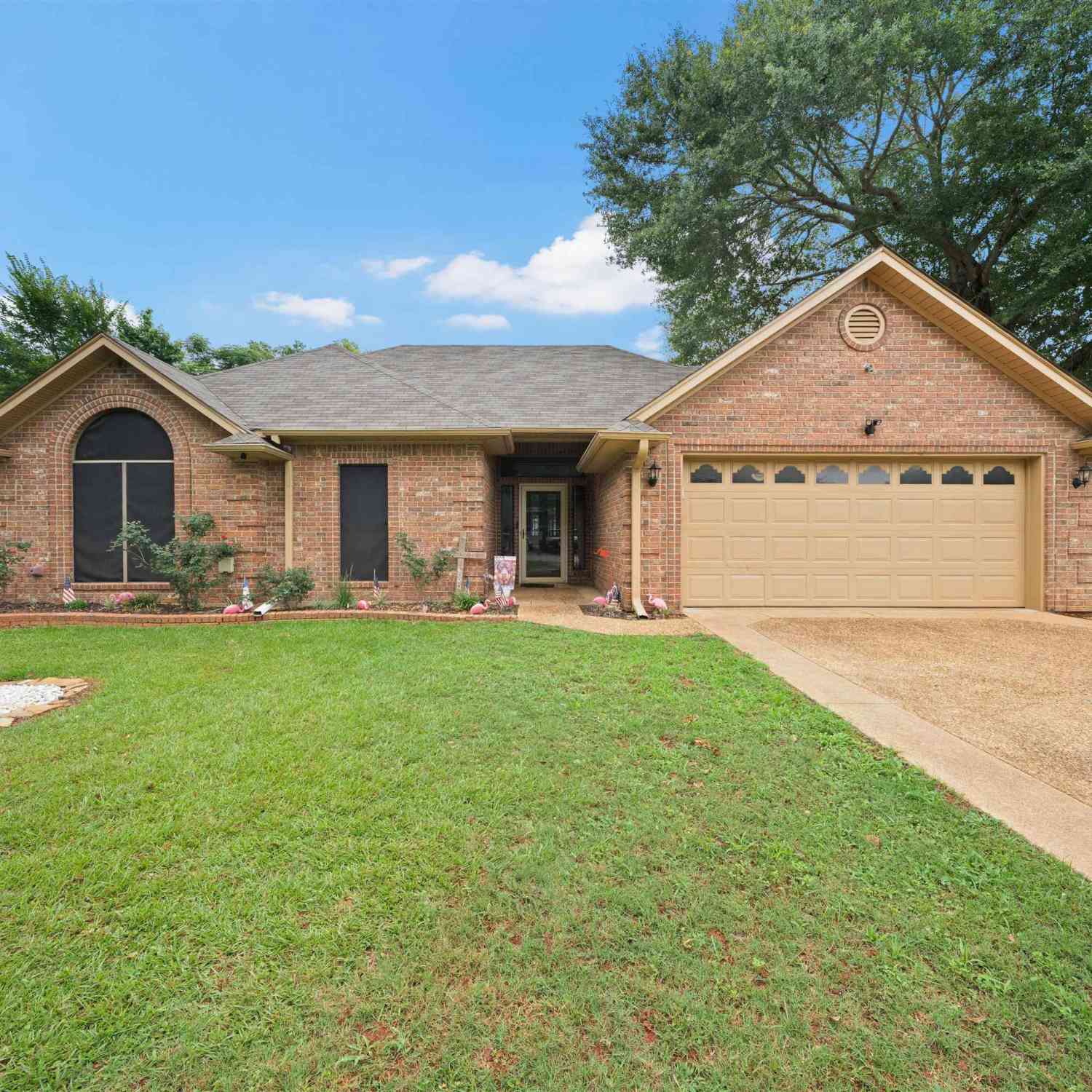 Homes For Sale - 509 Quail Lane<br/> Whitehouse, TX 75791