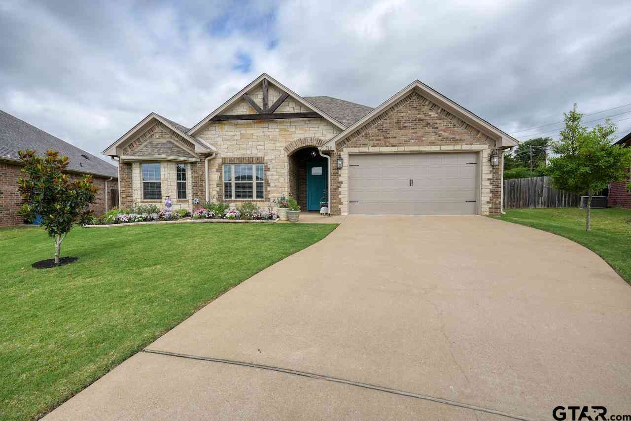 Homes For Sale - 312 Kingdom Blvd<br/> Lindale, TX 75771