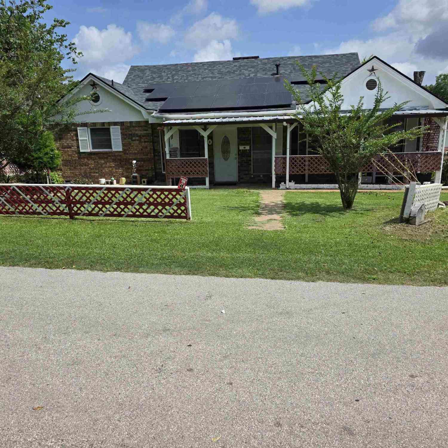 Homes For Sale - 200 Rogers<br/> Henderson, TX 75654