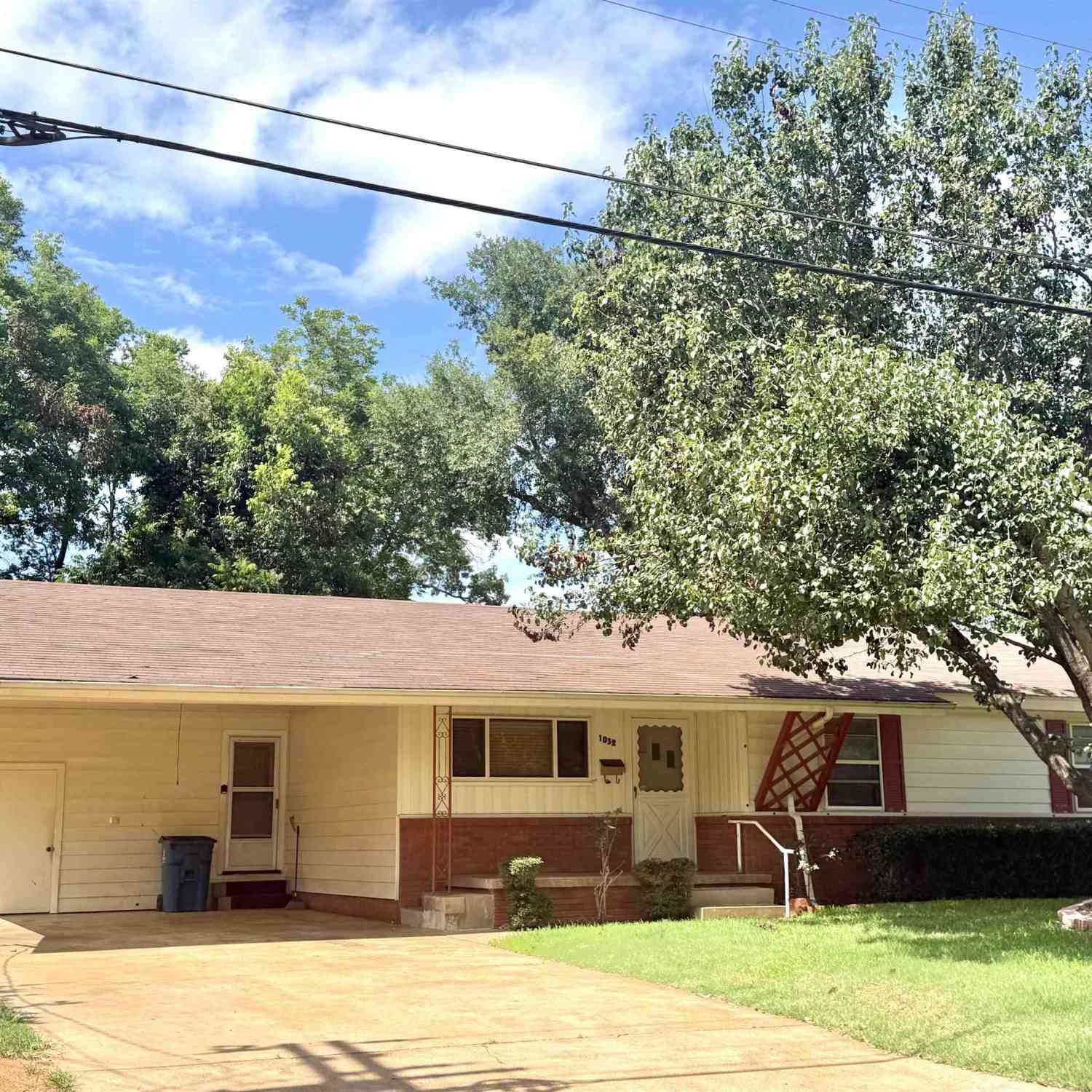 Homes For Sale - 1032 Deaton<br/> Jacksonville, TX 75766