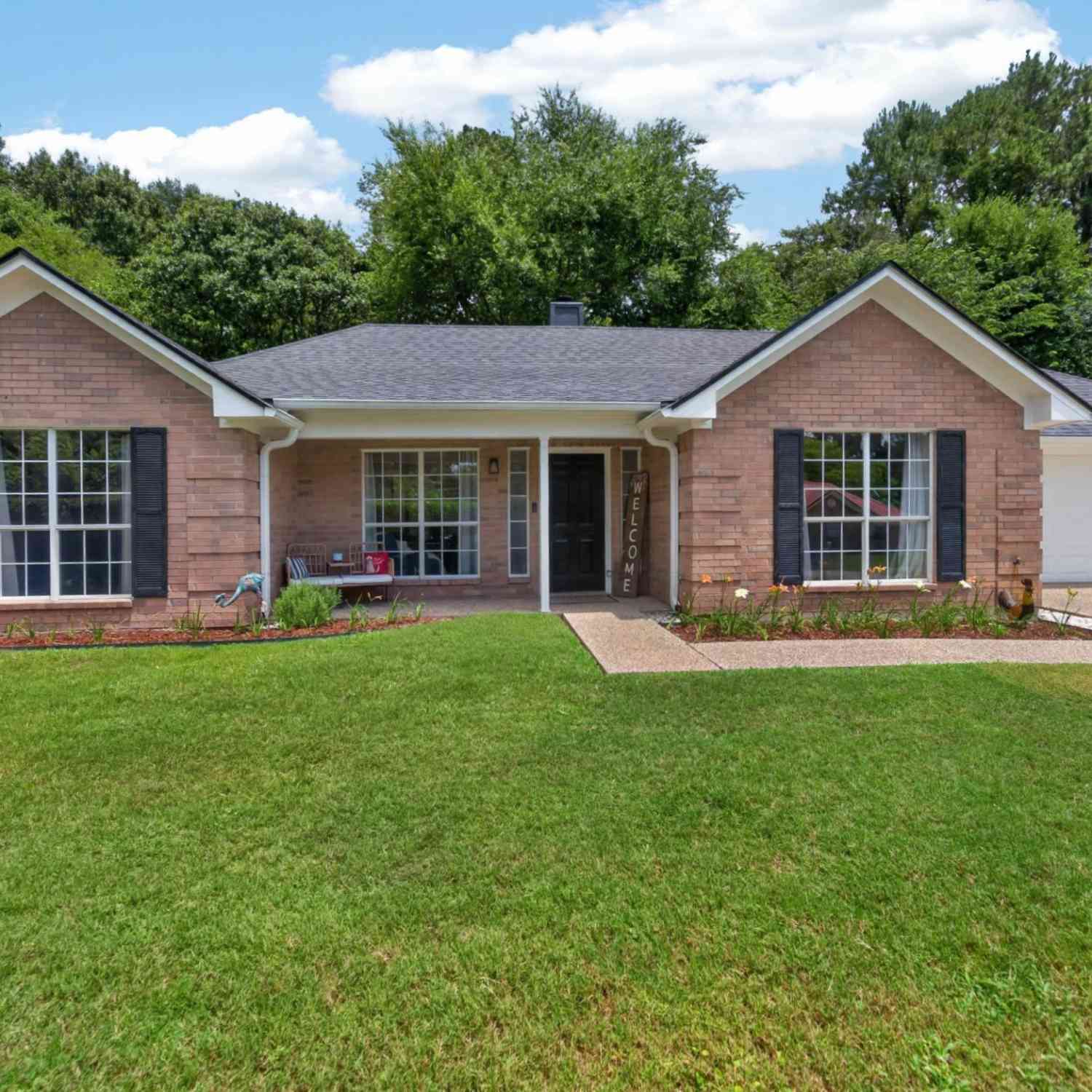 Homes For Sale - 20331 Eastern Hills Drive<br/> Flint, TX 75762