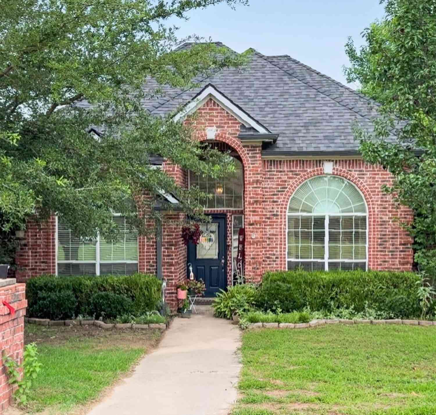 Homes For Sale - 2311 Deanna Ave.<br/> Mount Pleasant, TX 75455