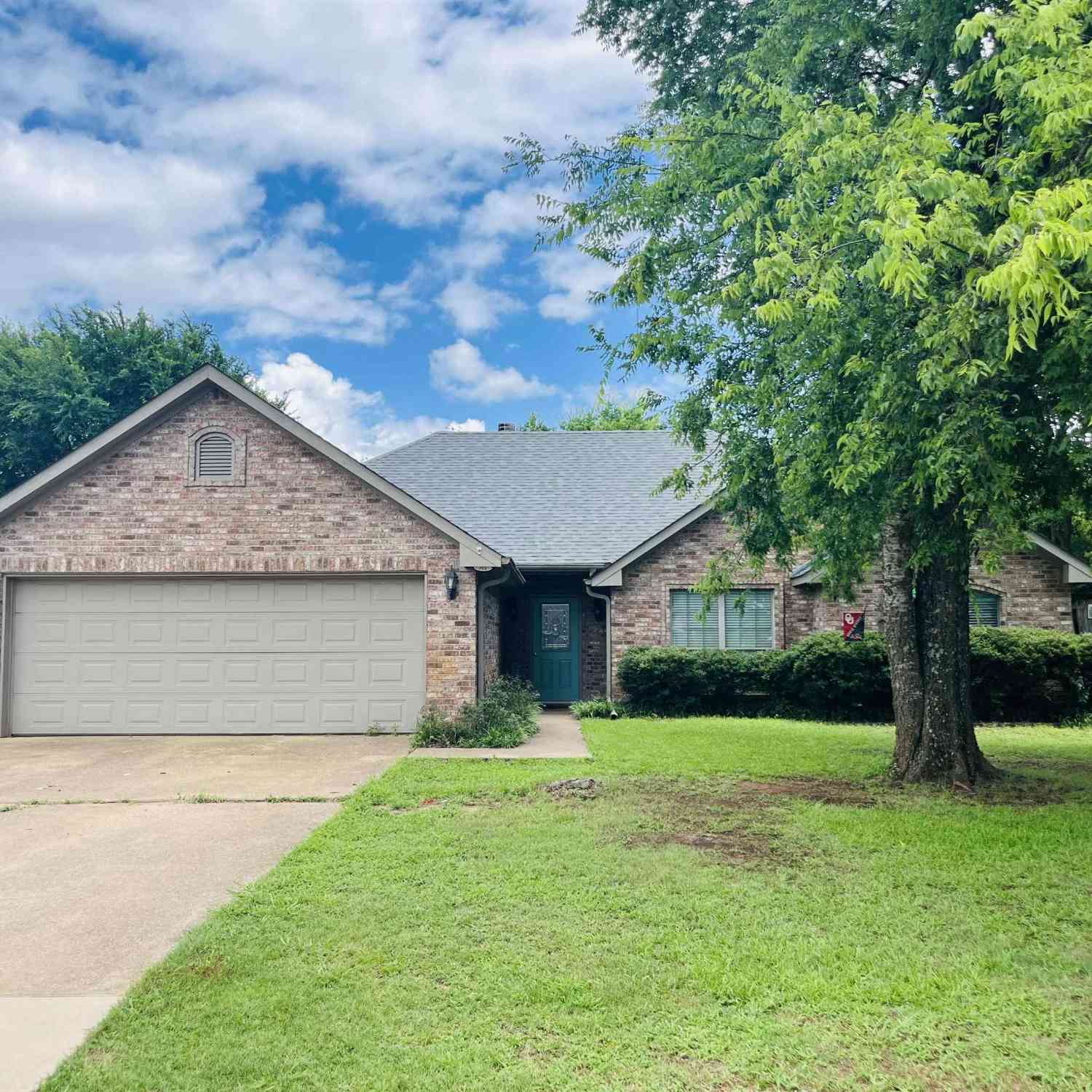 Homes For Sale - 312 E Emma<br/> Bullard, TX 75757