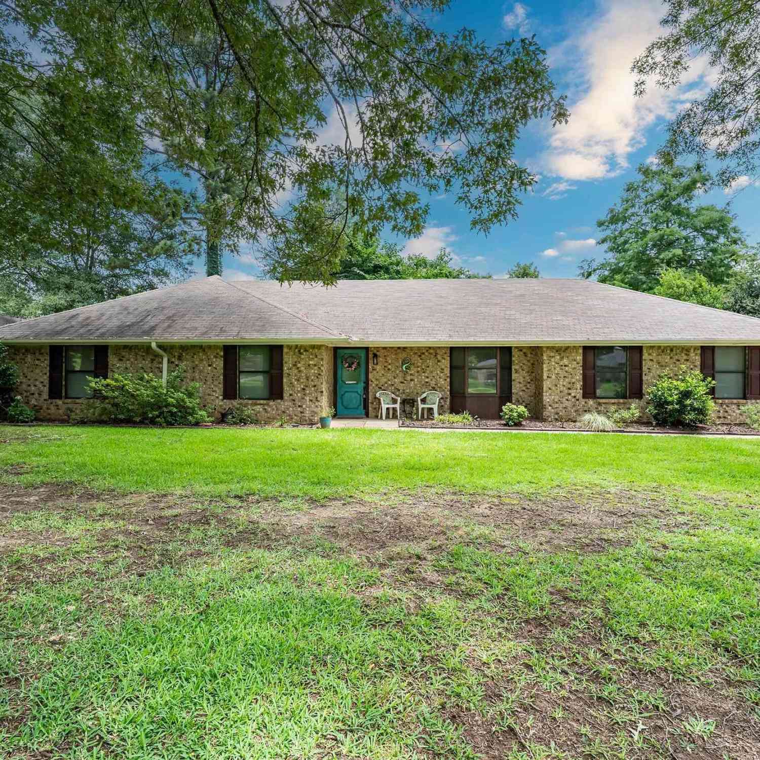 Homes For Sale - 354 Royal Cir<br/> Whitehouse, TX 75791