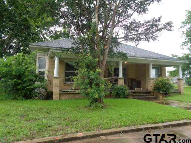 Homes For Sale - 200 S Post Oak<br/> Winnsboro, TX 75494