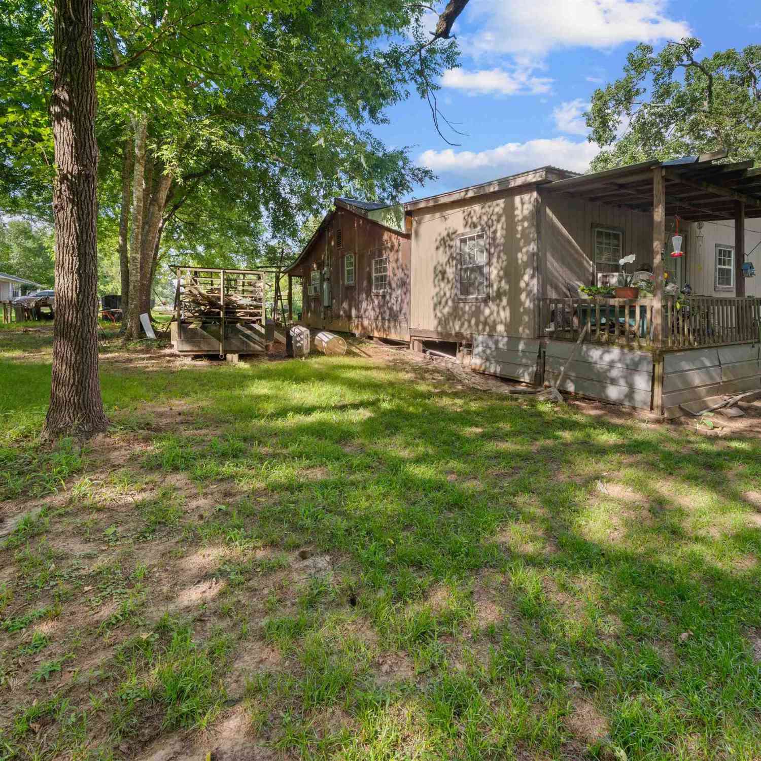 Homes For Sale - 2909 Laura Lee Ln<br/> Gregg County, Kilgore, TX 75662