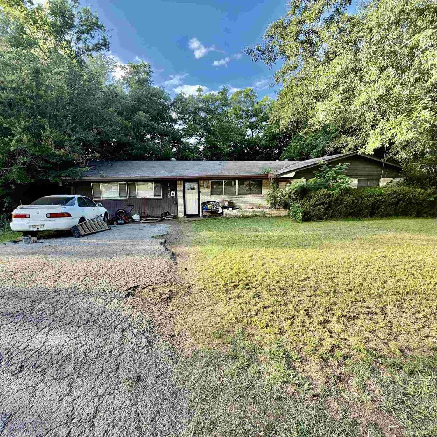 Homes For Sale - 1115 Powers Dr<br/> Tyler, TX 75701