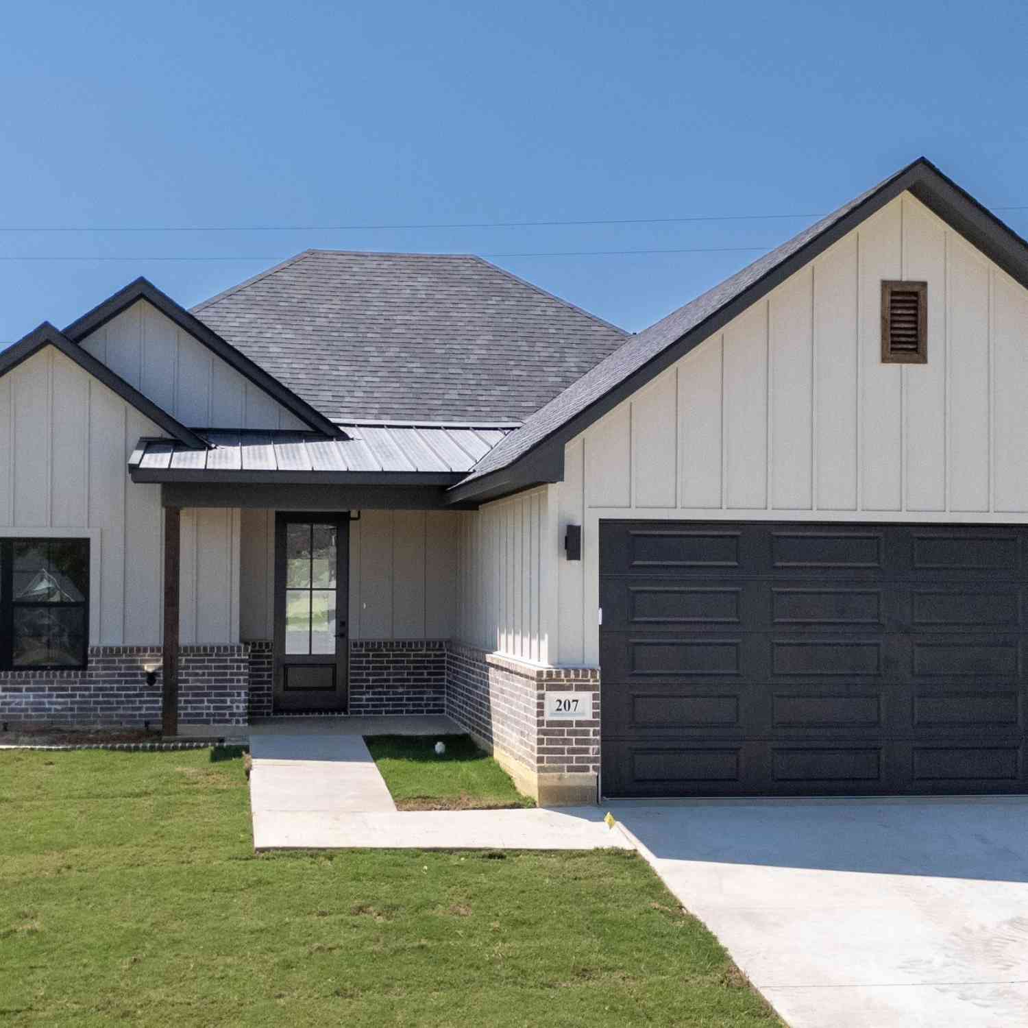Homes For Sale - 207 Sides Blvd<br/> Bullard, TX 75757