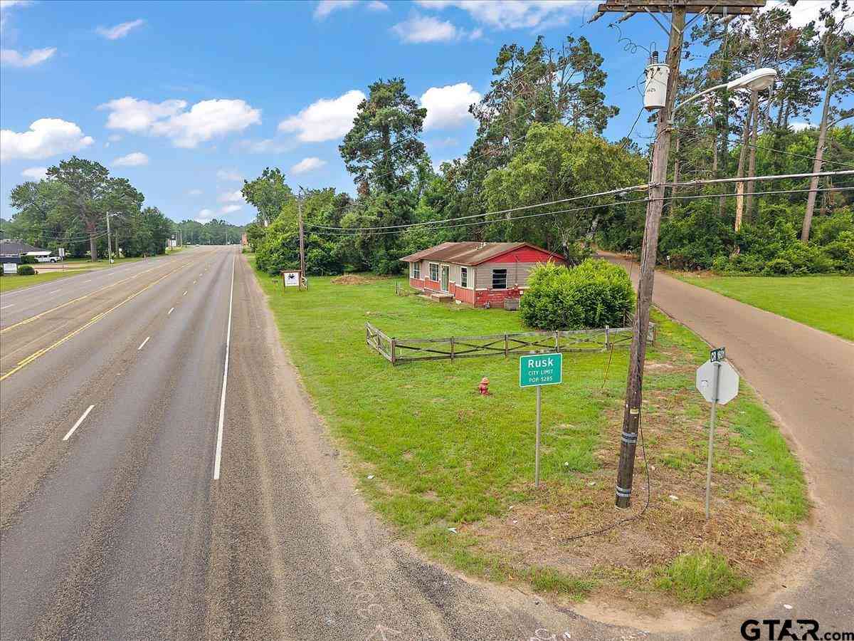 Homes For Sale - 1535 N Dickinson<br/> Rusk, TX 75785