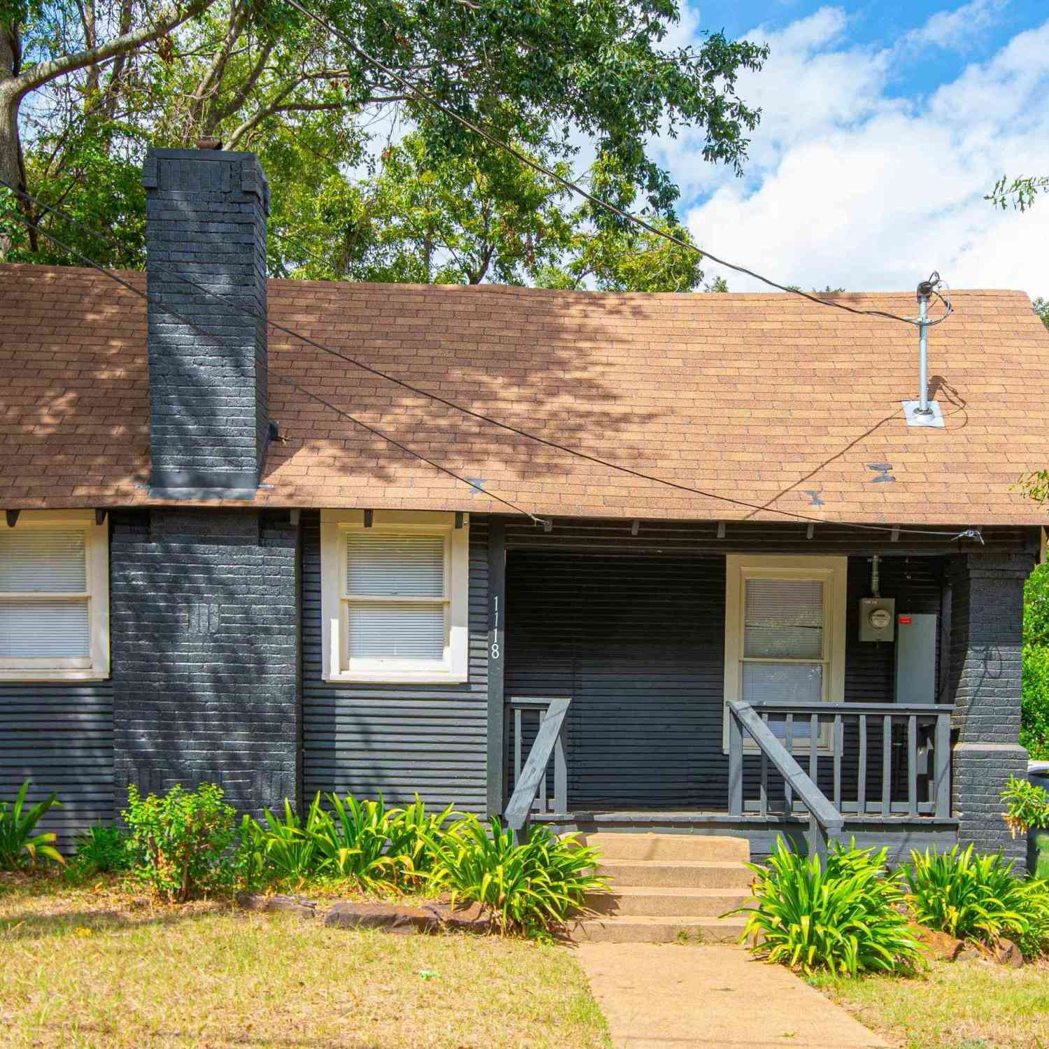 Homes For Sale - 1118 E Houston St<br/> Tyler, TX 75702