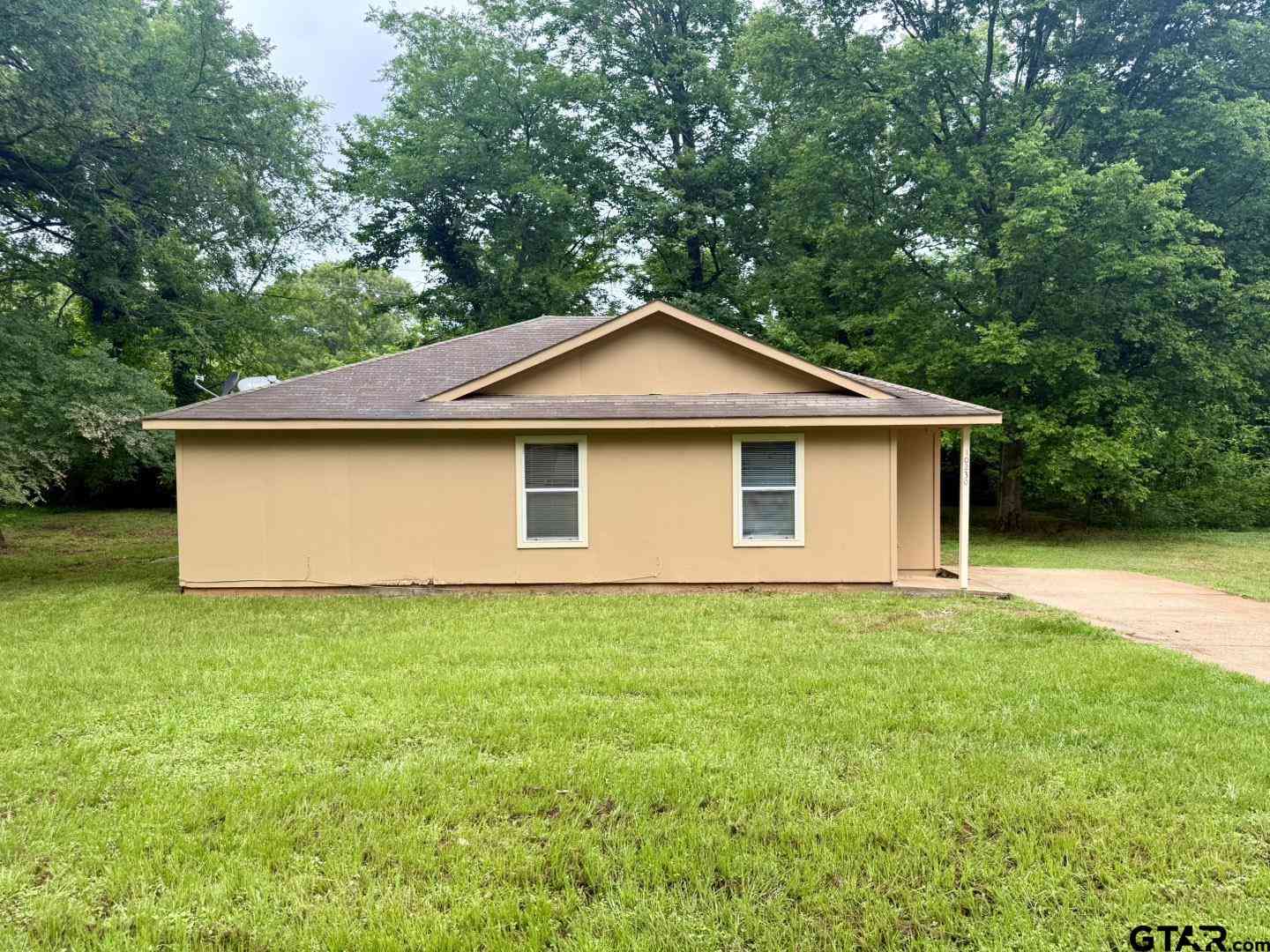 Homes For Sale - 10230 Peterson Road<br/> Tyler, TX 75708