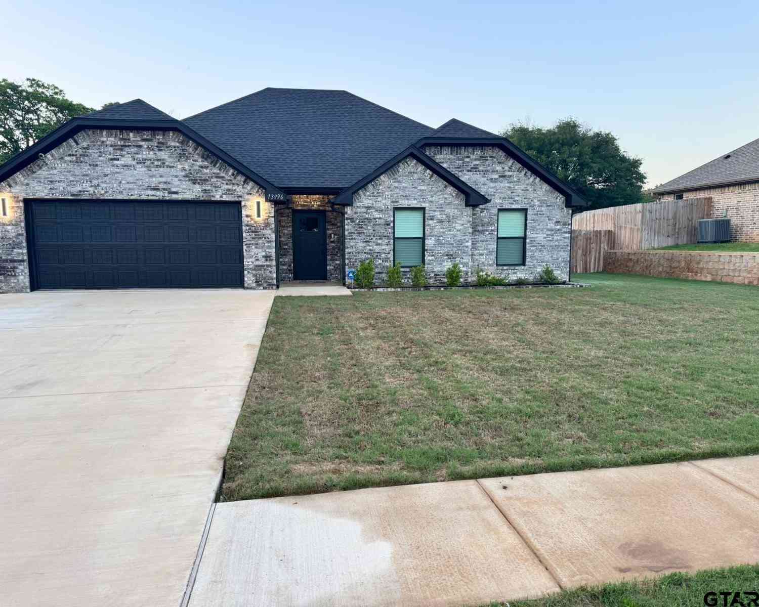 Homes For Sale - 13996 Cr 4111<br/> Lindale, TX 75771