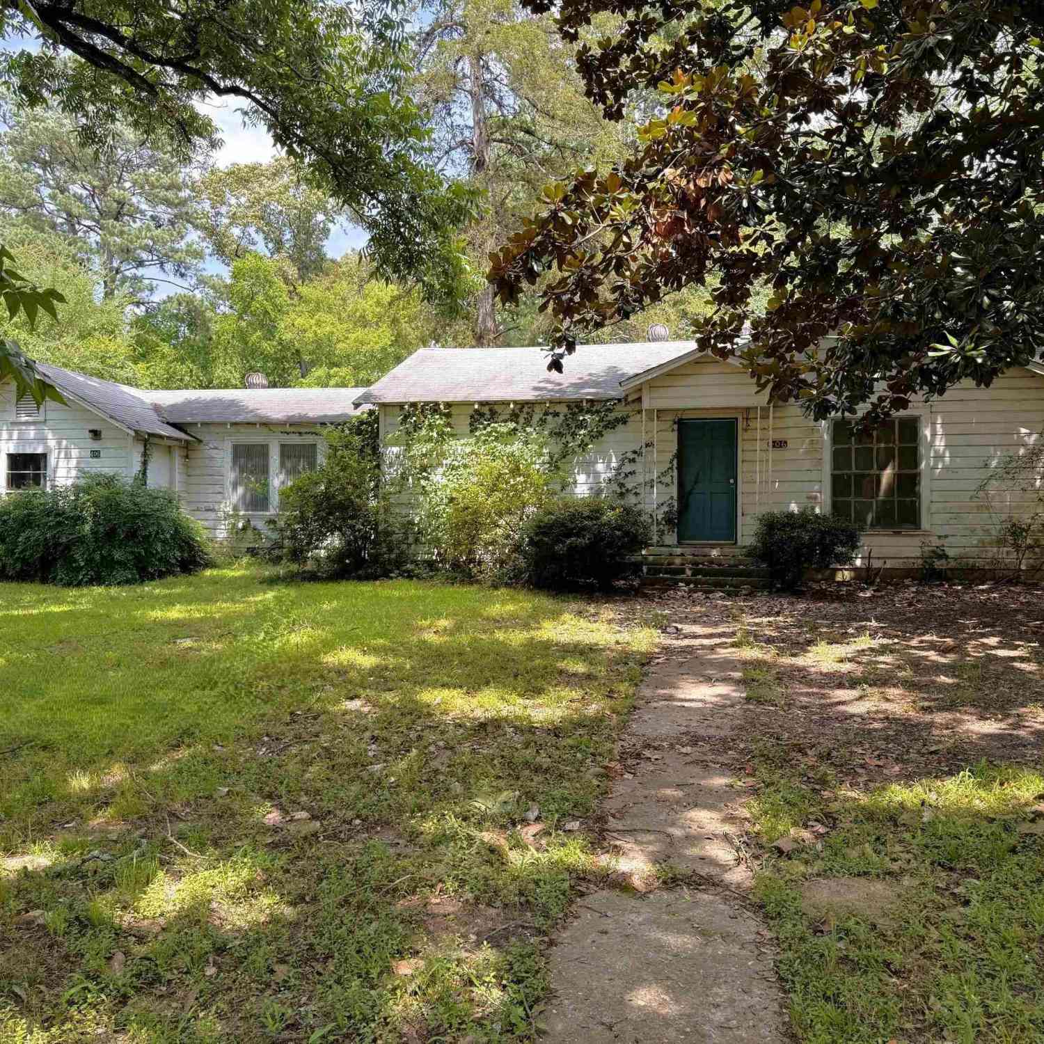 Homes For Sale - 406 Pace Ave.<br/> Naples, TX 75568