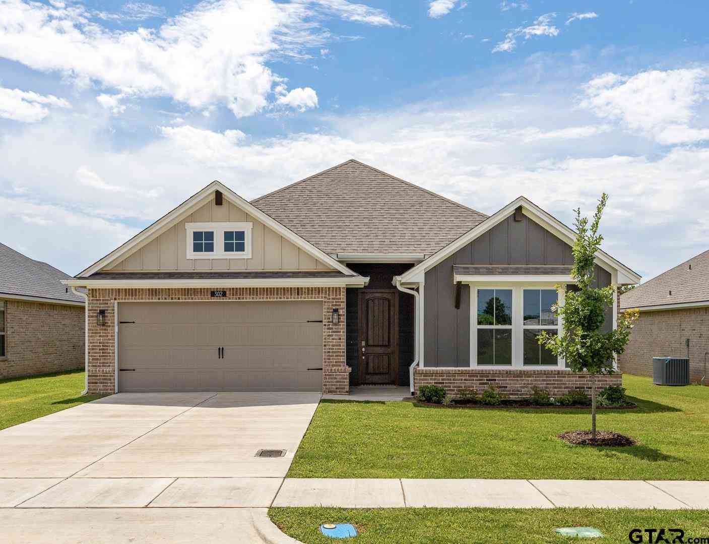 Homes For Sale - 302 Driftwood Way<br/> Whitehouse, TX 75791