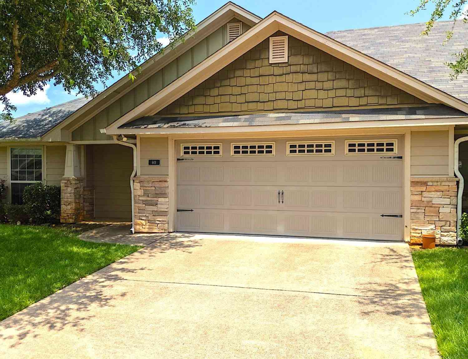 Condo For Sale - 421 W Cumberland Rd #601<br/> Tyler, TX 75703
