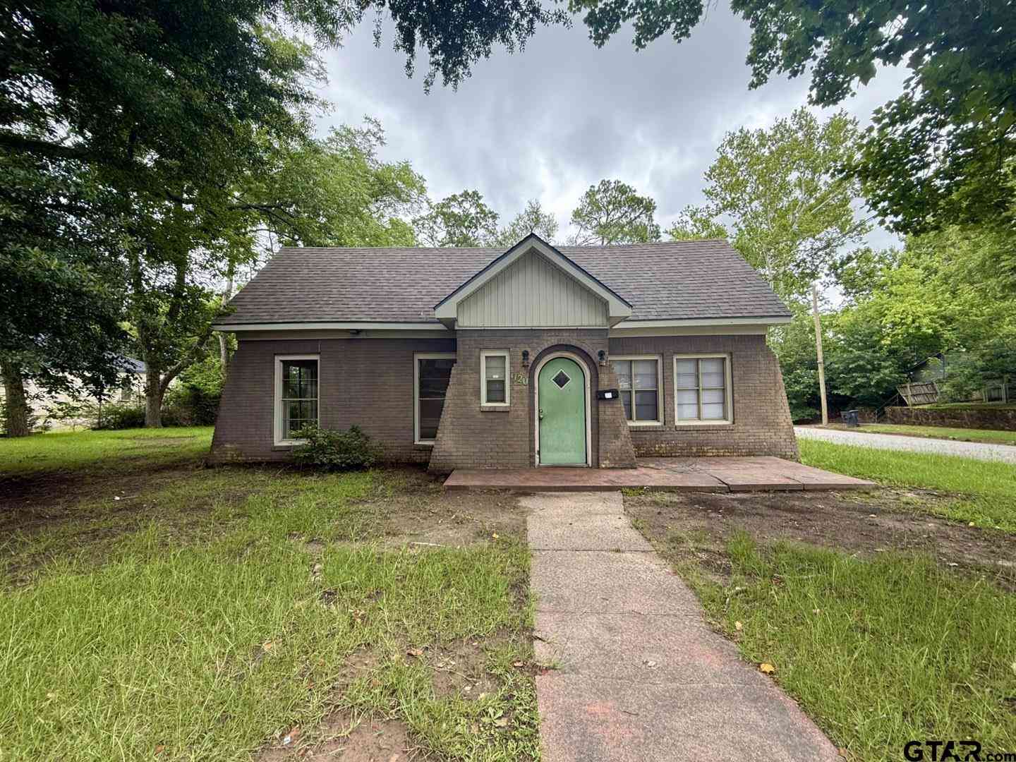 Homes For Sale - 1120 Augusta<br/> Tyler, TX 75701