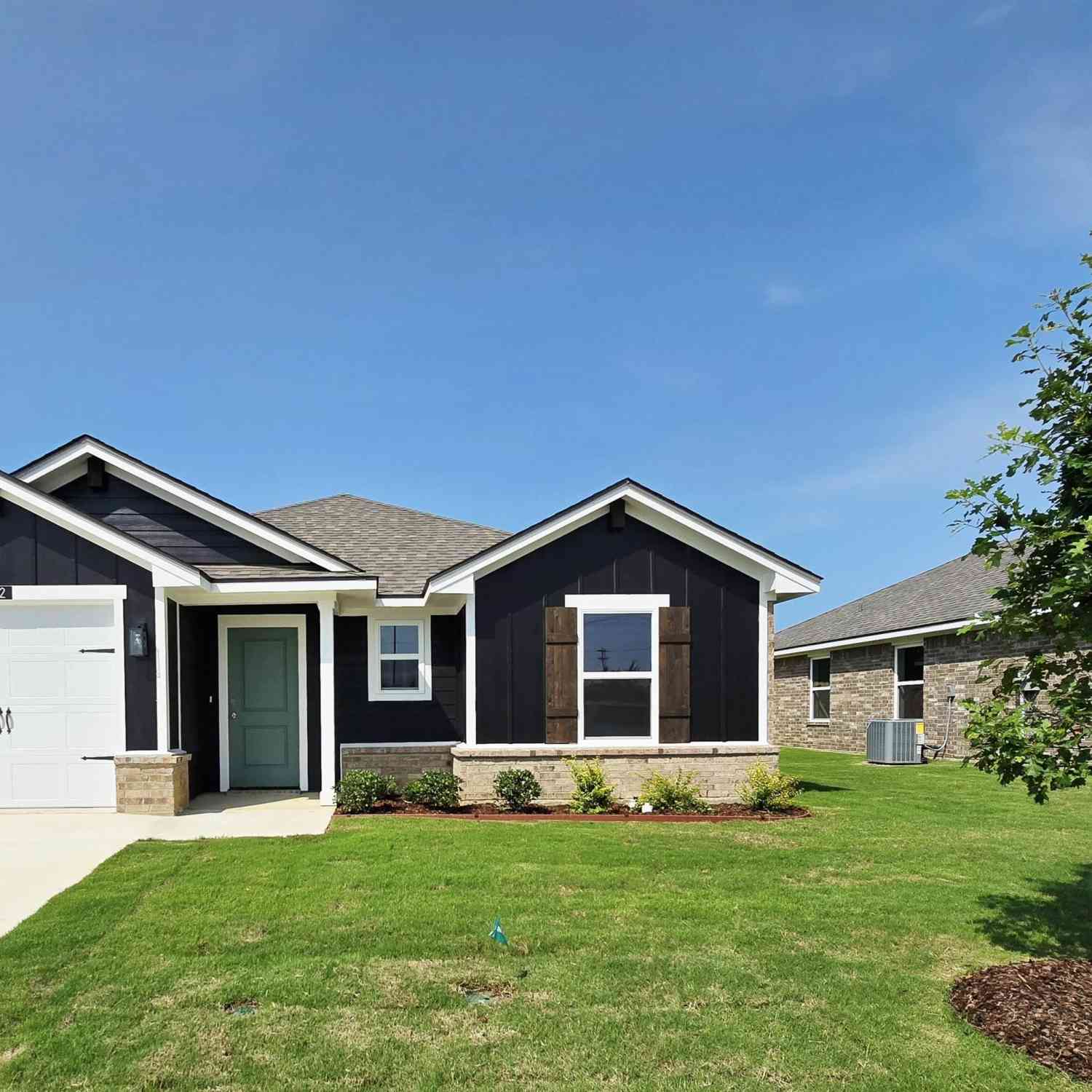 Homes For Sale - 1702 Meadow Lane<br/> Whitehouse, TX 75791