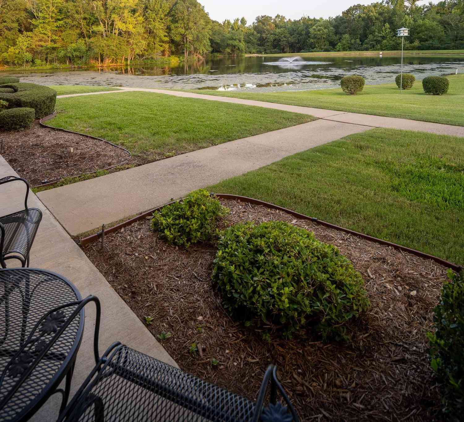 Townhouse For Sale - 1912 Hollylake Circle<br/> Smith County, Tyler, TX 75703