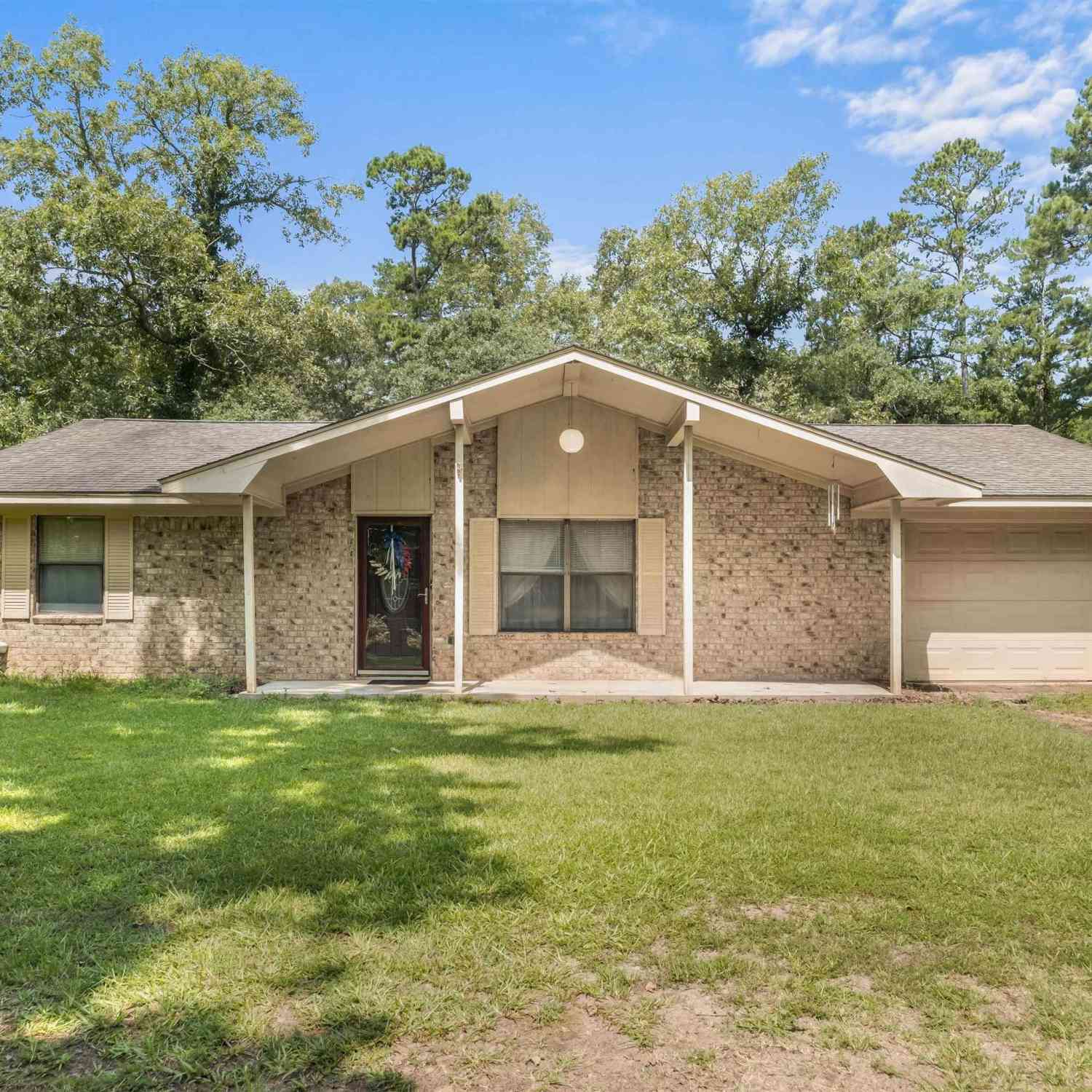 Homes For Sale - 479 An County Road 330<br/> Anderson County, Palestine, TX 75803