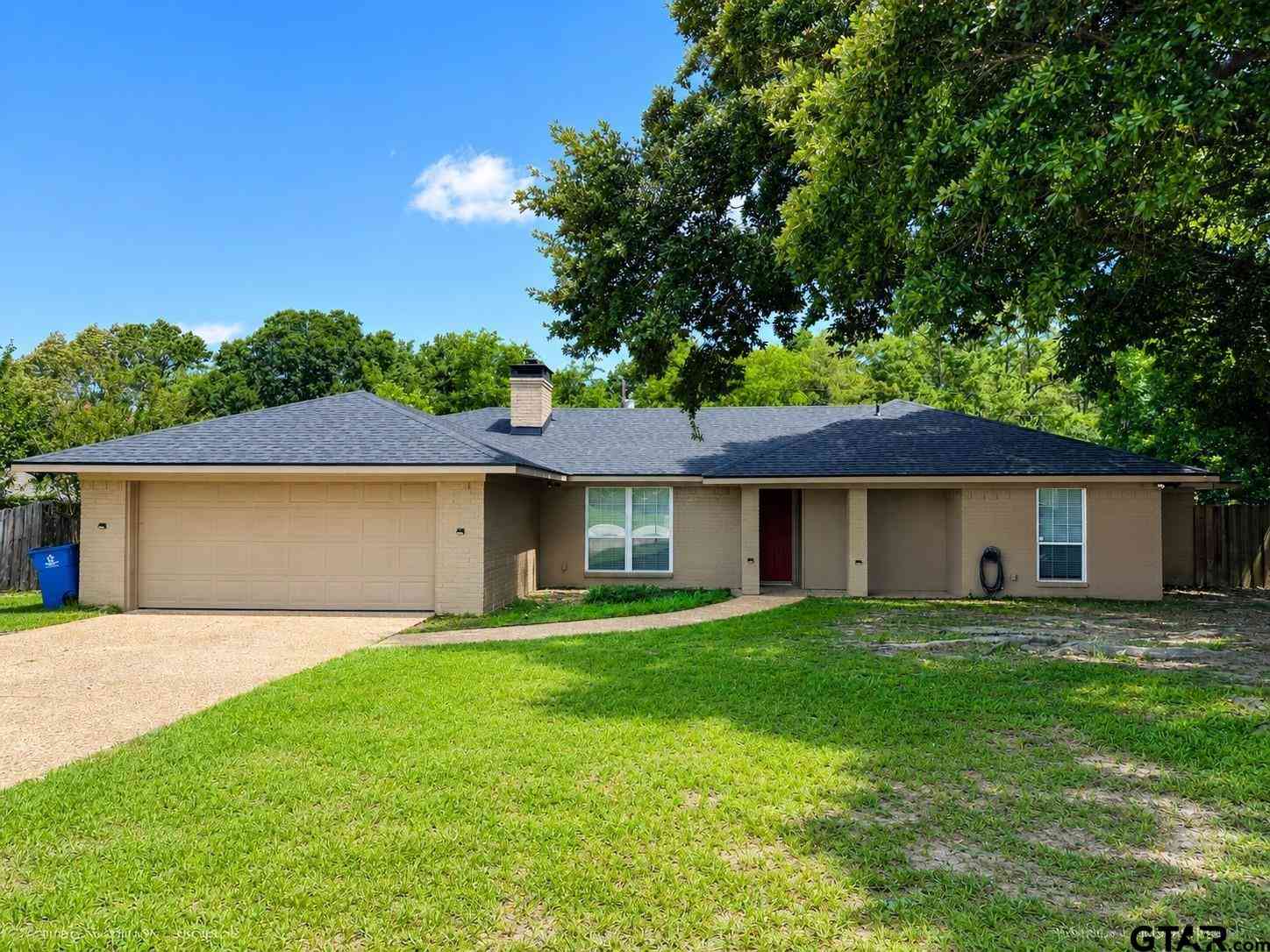 Homes For Sale - 3307 Bogota<br/> Henderson County, Athens, TX 75752