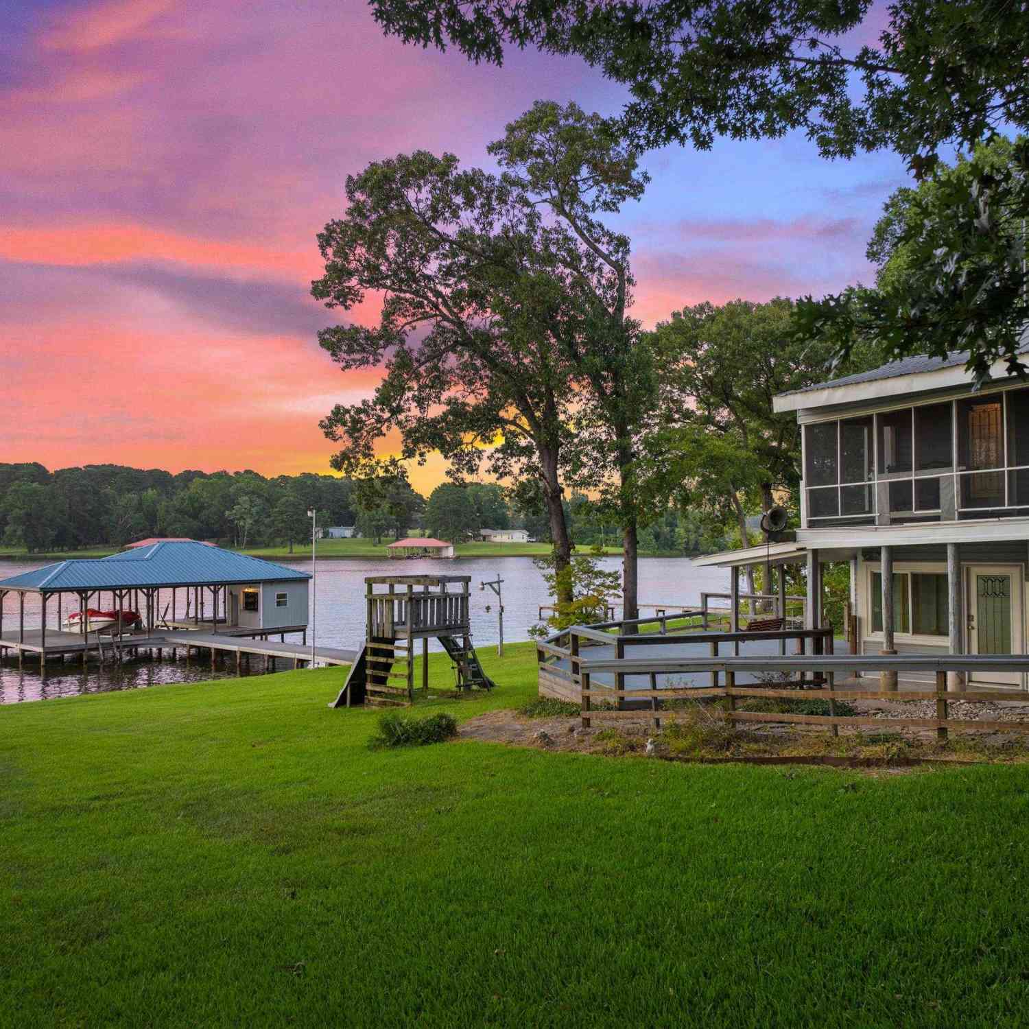 Homes For Sale - 15476 Lakeside Dr.<br/> Smith County, Bullard, TX 75757