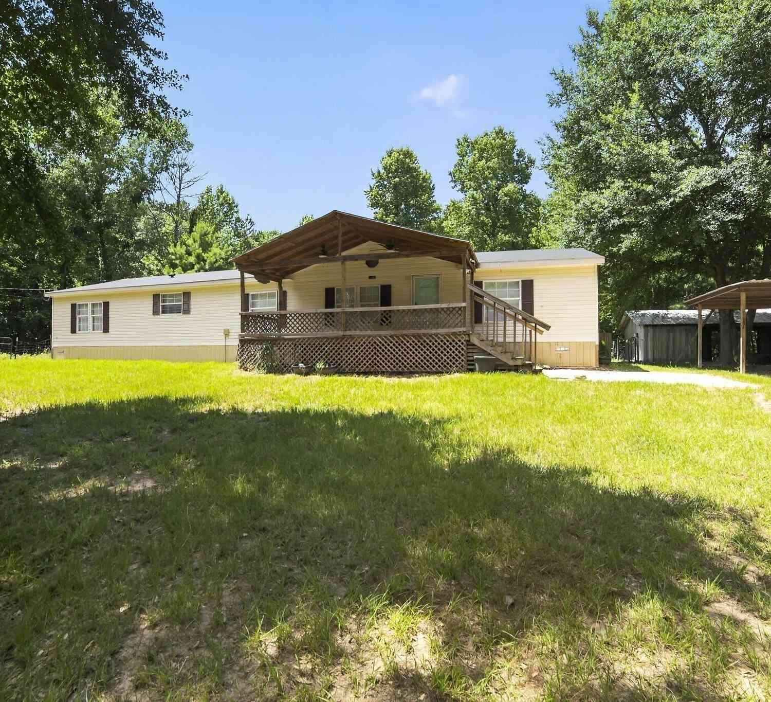 Homes For Sale - 350 County Road 3911<br/> Jacksonville, TX 75766