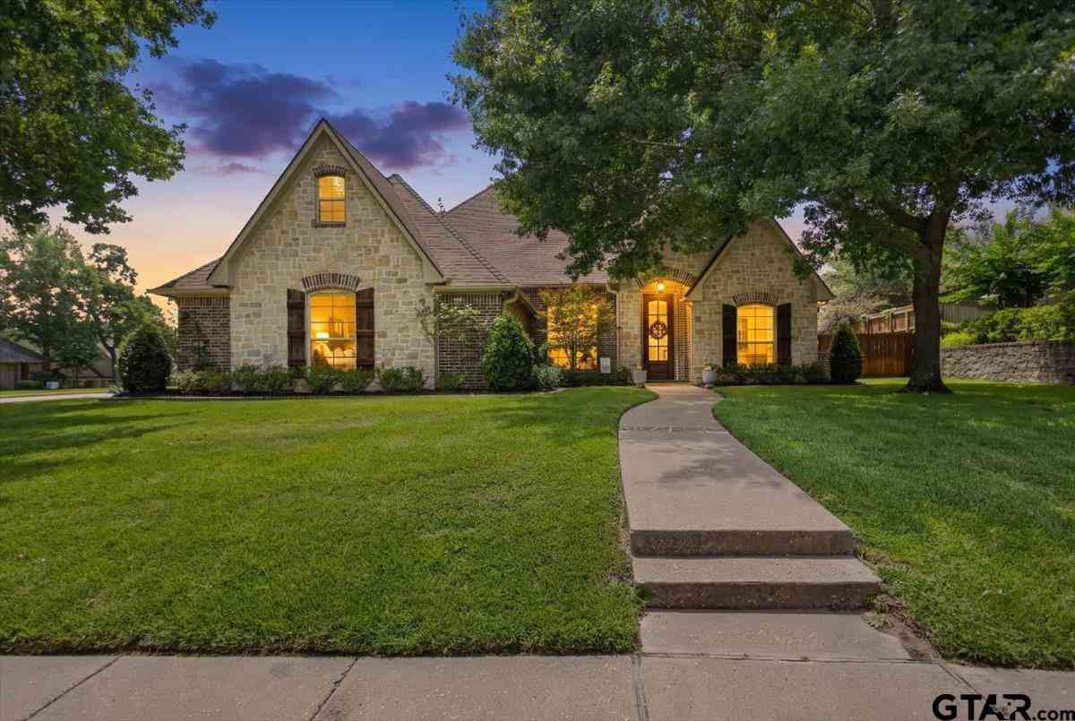 Homes For Sale - 6567 Wheaton<br/> Tyler, TX 75703