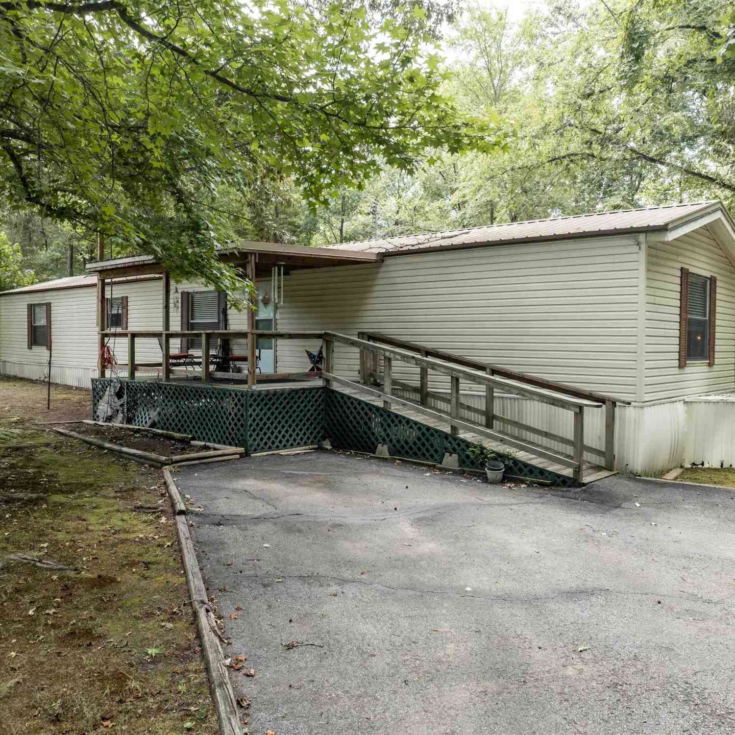 Mobile Home For Sale - 190 E Sycamore Lane<br/> Van Zandt County, Murchison, TX 75778