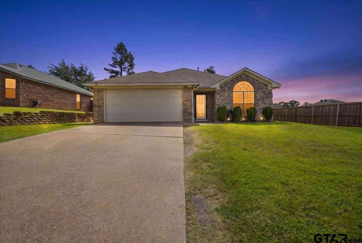 Homes For Sale - 5832 Mustang Trail<br/> Smith County, Tyler, TX 75707