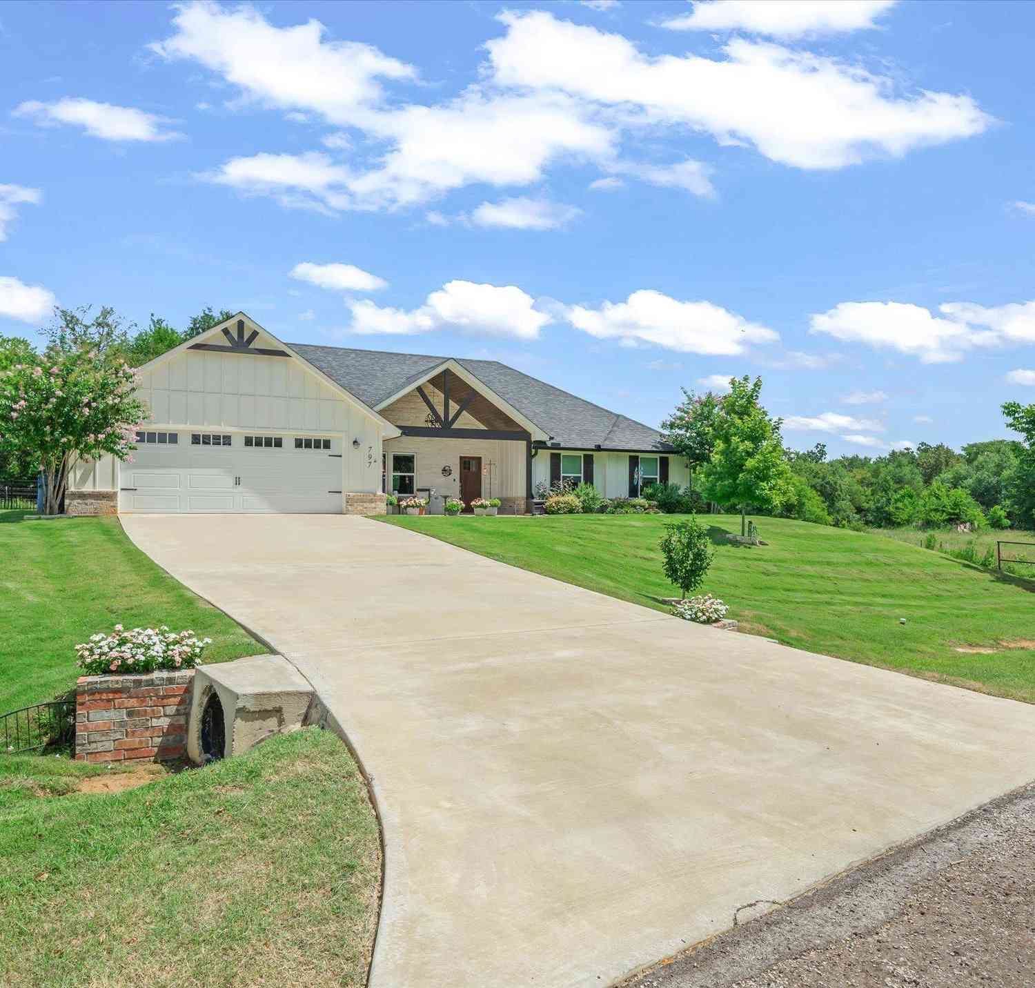 Homes For Sale - 797 Oklahoma St<br/> Van, TX 75790