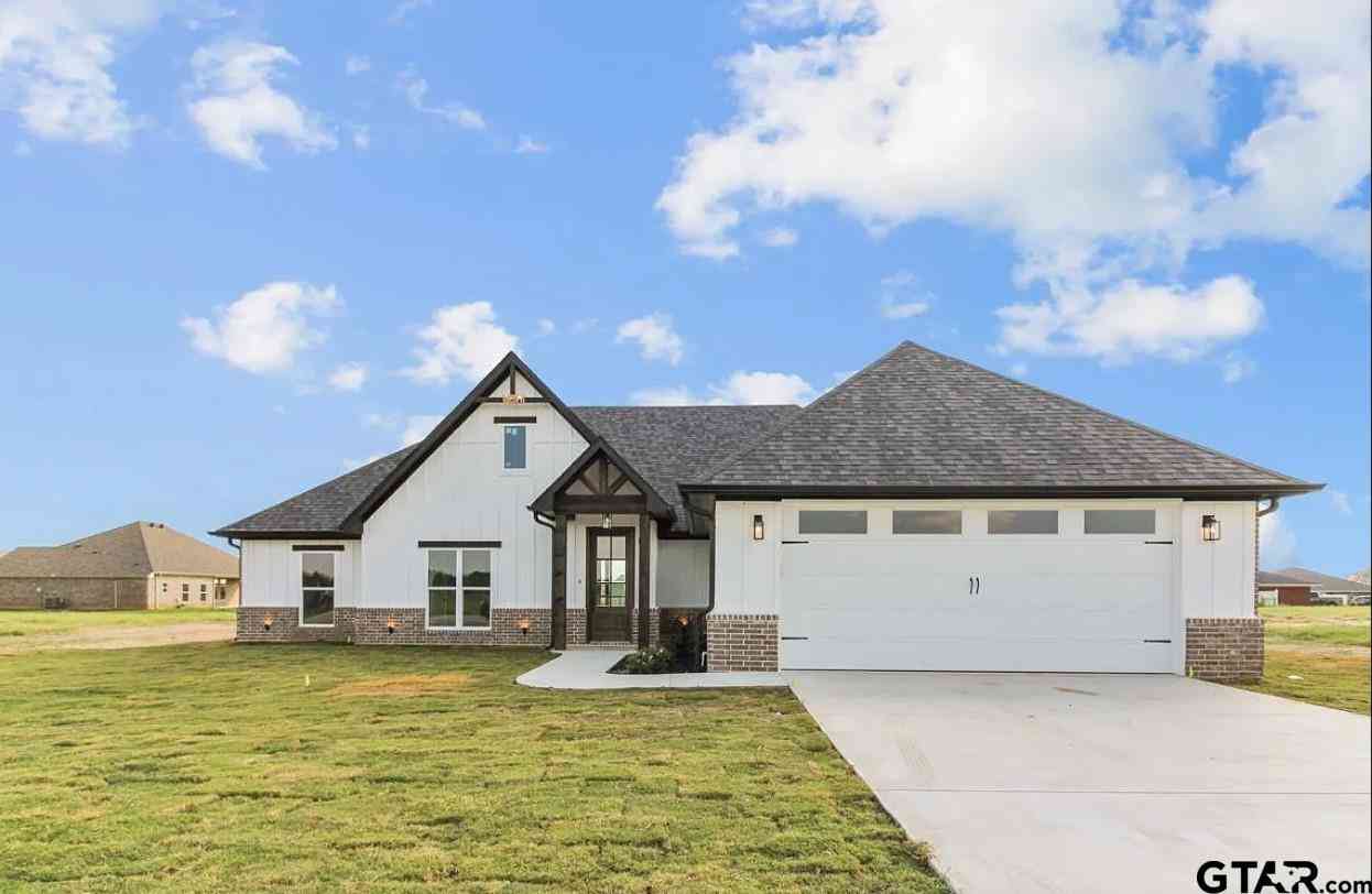 Homes For Sale - 12316 Maplewood Dr<br/> Lindale, TX 75771