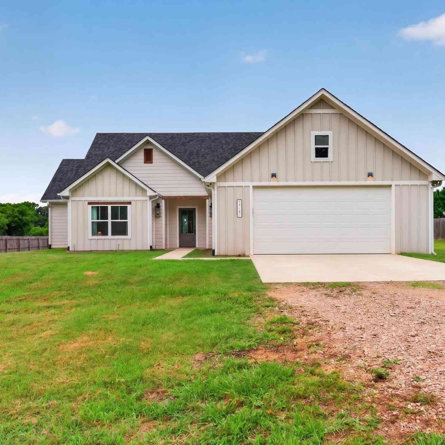 Homes For Sale - 15147 County Road 220<br/> Smith County, Tyler, TX 75707