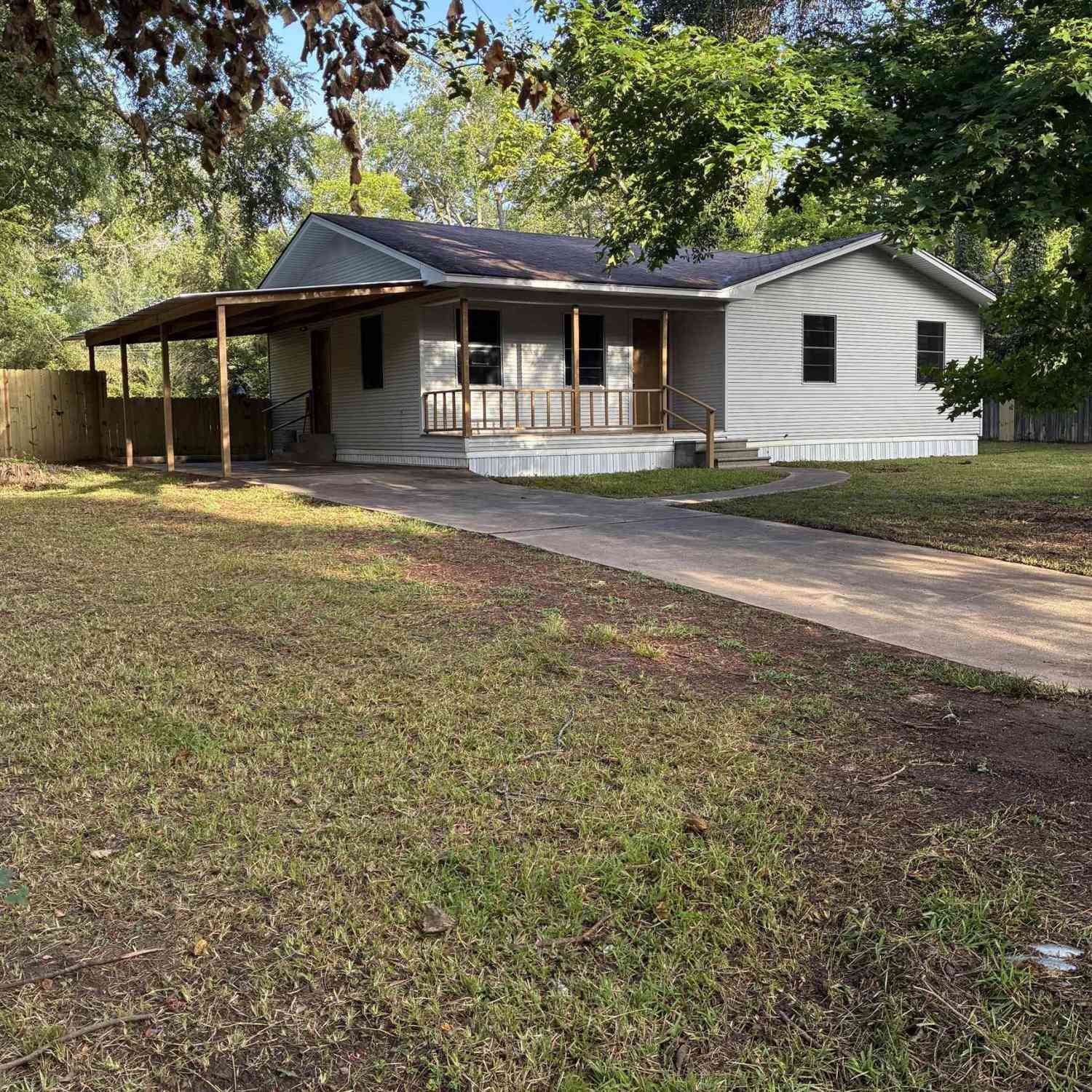 Homes For Sale - 336 Butler St.<br/> Cherokee County, Rusk, TX 75785