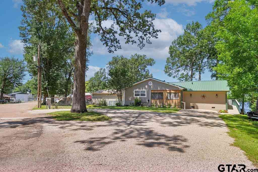 Homes For Sale - 208 Southshore<br/> Morris County, Lone Star, TX 75668