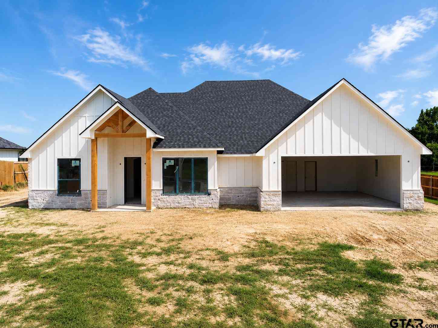 Homes For Sale - 15648 County Road 436<br/> Lindale, TX 75771
