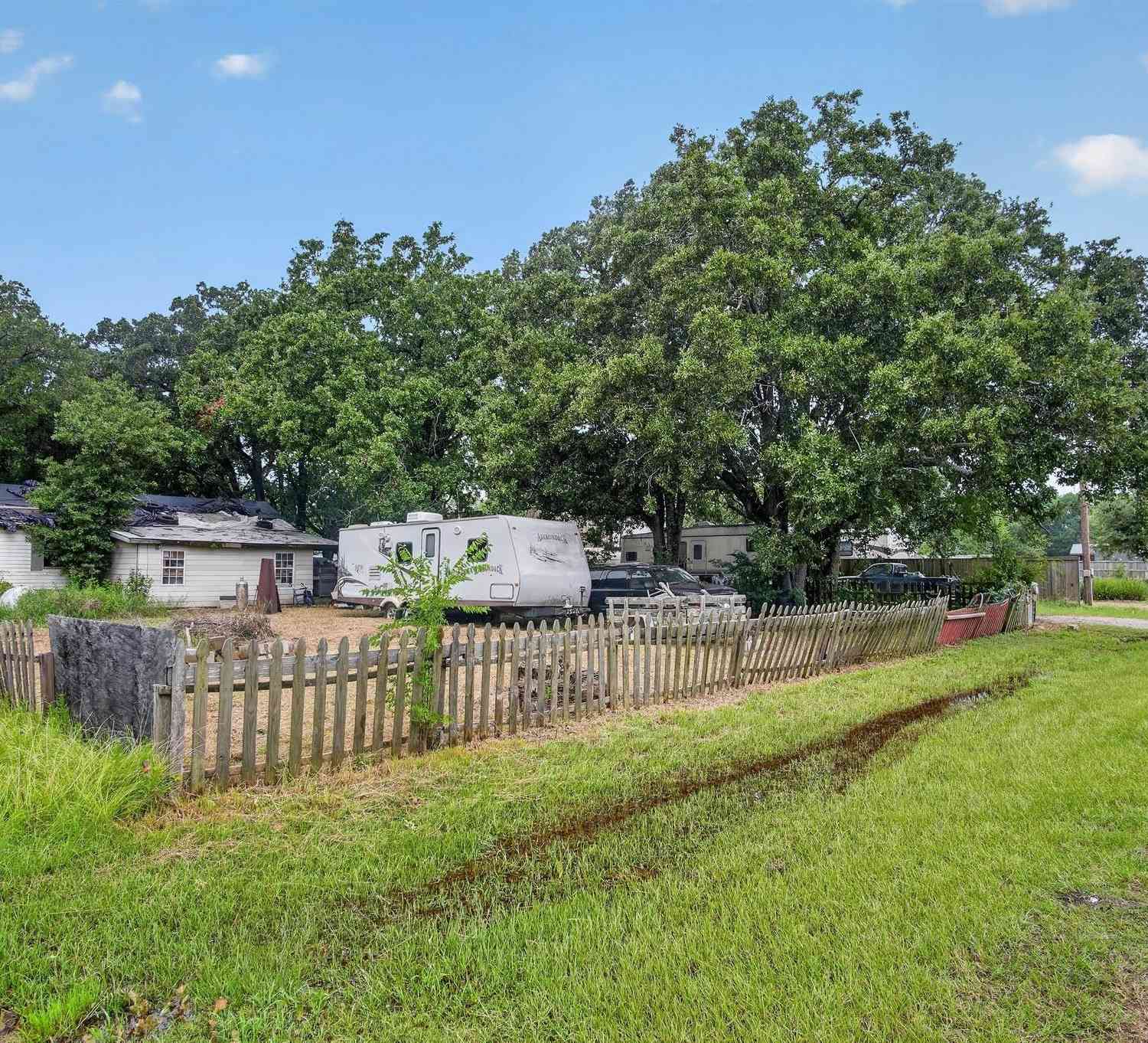 Homes For Sale - 343 Southern Oaks Dr<br/> Freestone County, Streetman, TX 75859