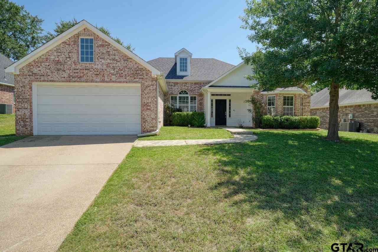 Homes For Sale - 812 Rugby Lane<br/> Whitehouse, TX 75791
