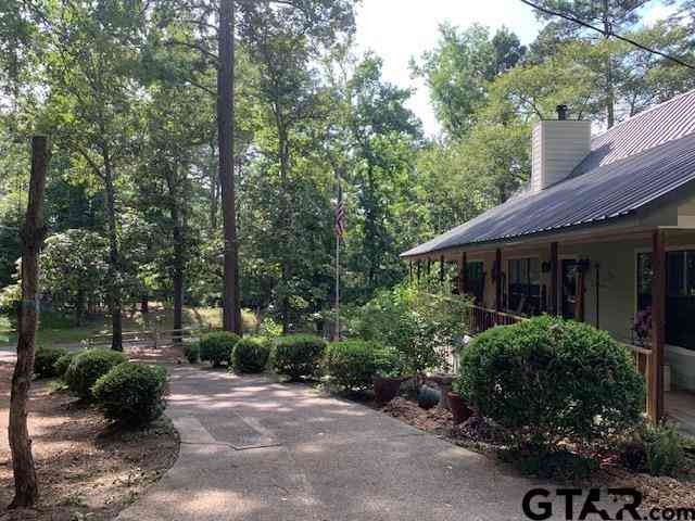 Homes For Sale - 860 Wildwood Trail<br/> Holly Lake Ranch, TX 75765