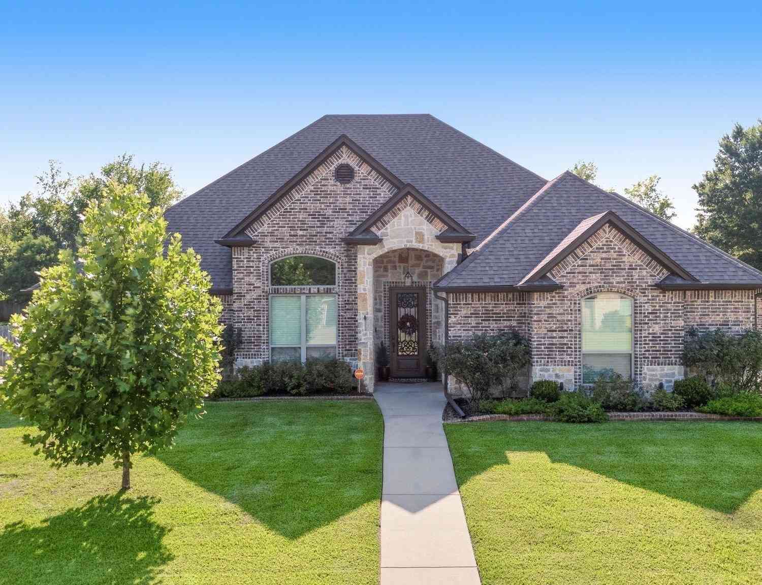 Homes For Sale - 21412 Boone Dr<br/> Bullard, TX 75757